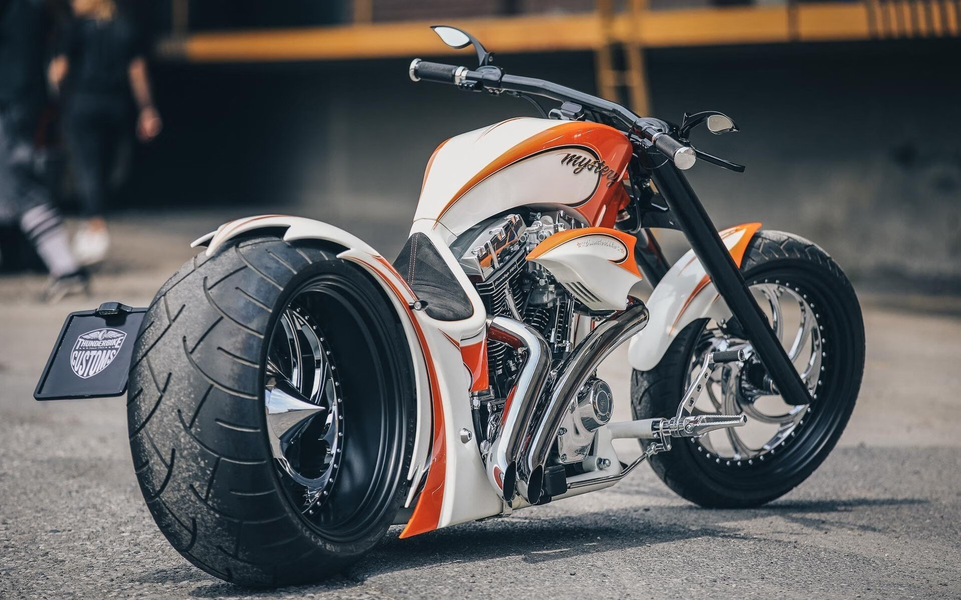 广场舞爱好者自发组织表演活动，广场舞爱好者自发组织表演活动