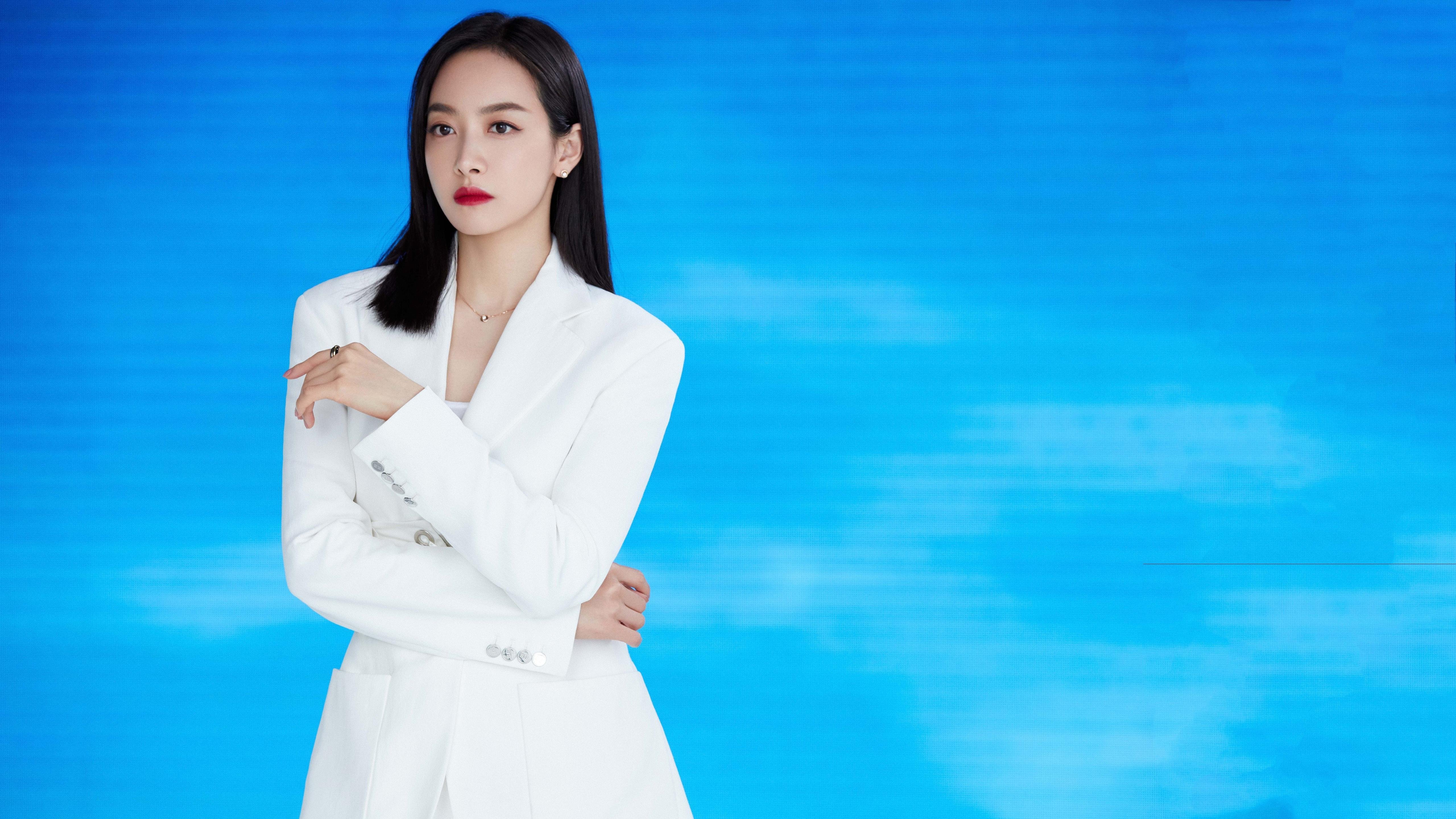 _蓝色海域的跳水表演：水之女王归来_，跳水之国